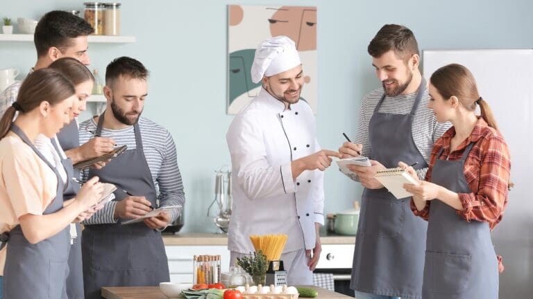 Conoce los mejores cursos de cocina para todos los niveles