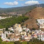 Casa rural en Málaga con piscina y zonas exteriores. Ideal para grupos grandes, familias o eventos especiales en un entorno natural con vistas espectaculares.