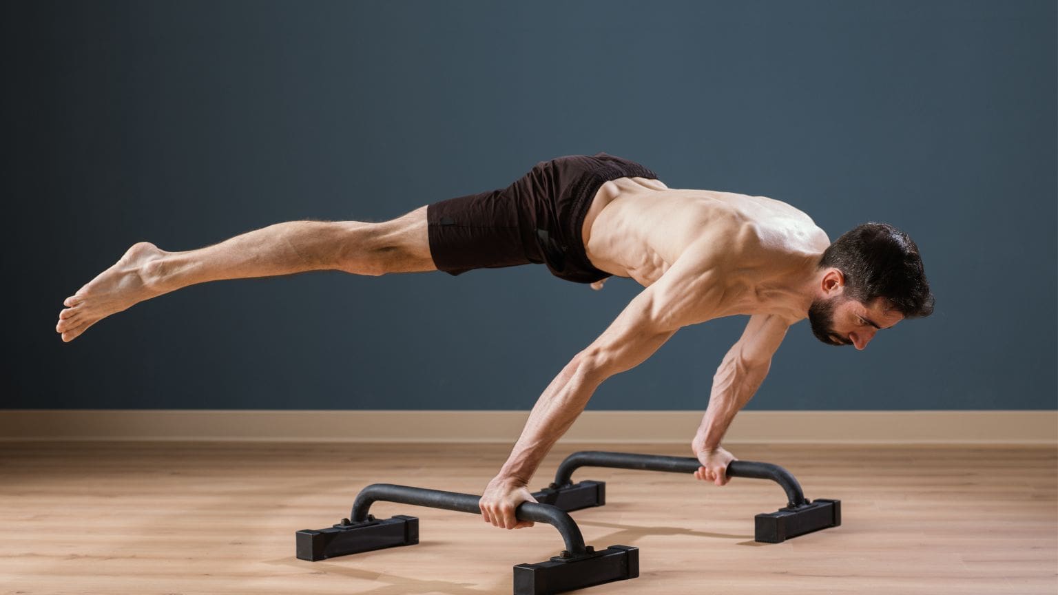 Entrenamiento funcional y calistenia para un acondicionamiento físico óptimo.