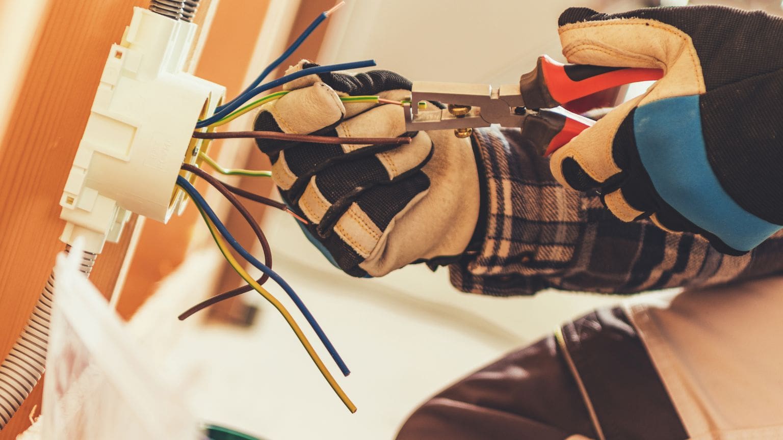 Servicios eléctricos de confianza en La Rioja. Montaje e instalación profesional