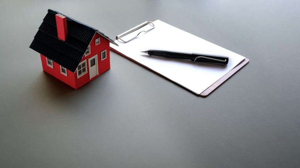 Descubre cómo tomar una decisión adecuada al comprar o alquilar vivienda.