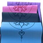 Esterillas de yoga adaptadas a estilo de vida nómada en entorno natural