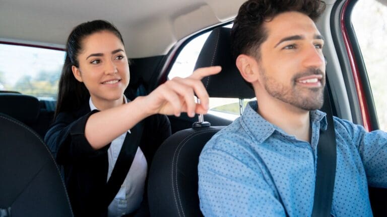 Errores comunes al confiar solo en apps de transporte.