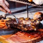 Siete claves para elegir el mejor servicio de asado para eventos.