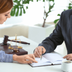 Consulta con abogados extranjería para obtener el NIE en España
