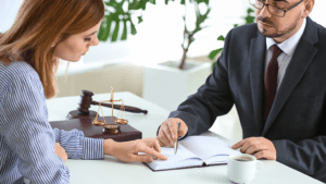 Consulta con abogados extranjería para obtener el NIE en España