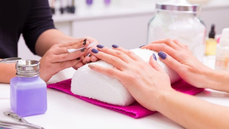 Servicio de Manicura.