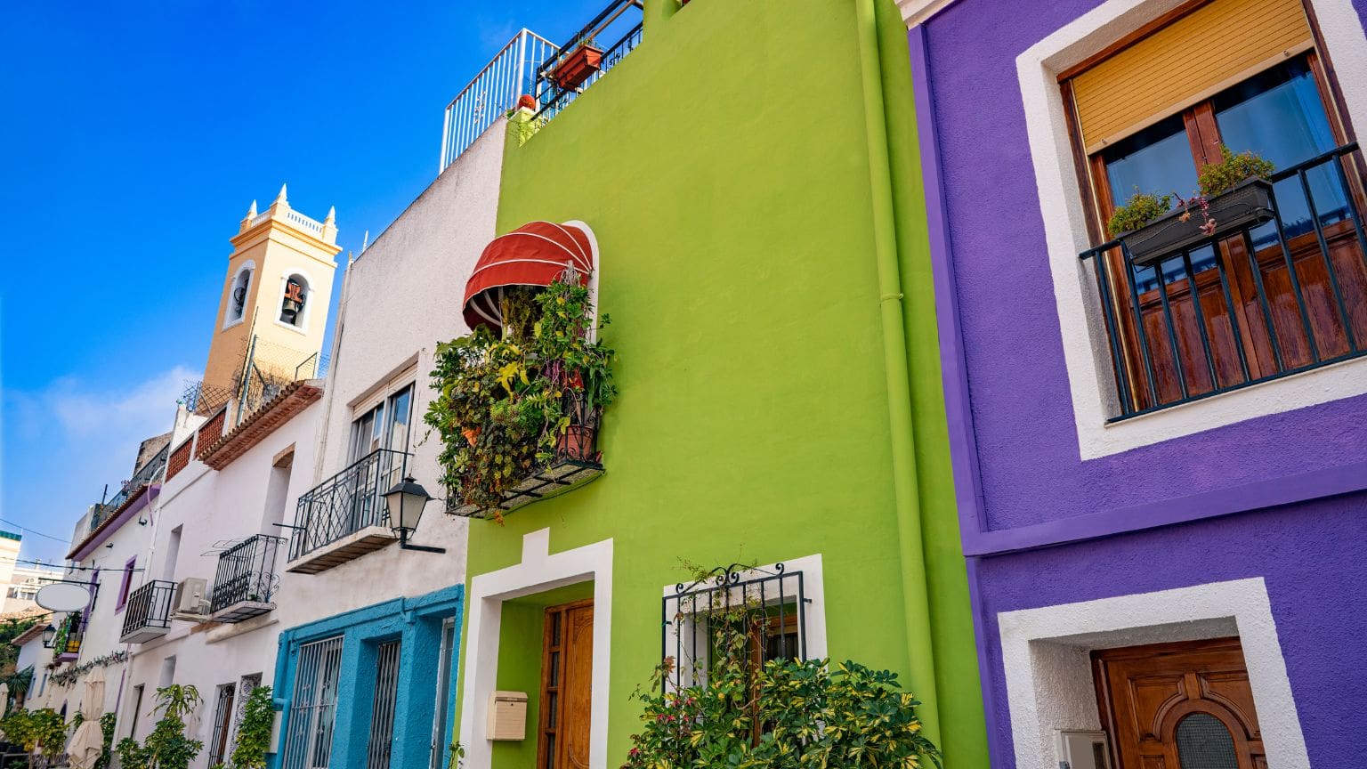 Errores frecuentes al comprar una vivienda en Alicante.