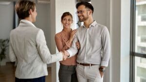 ¿Cómo elegir la mejor agencia inmobiliaria en Valencia?