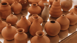 ¿Por qué la cerámica decorativa está conquistando los hogares?