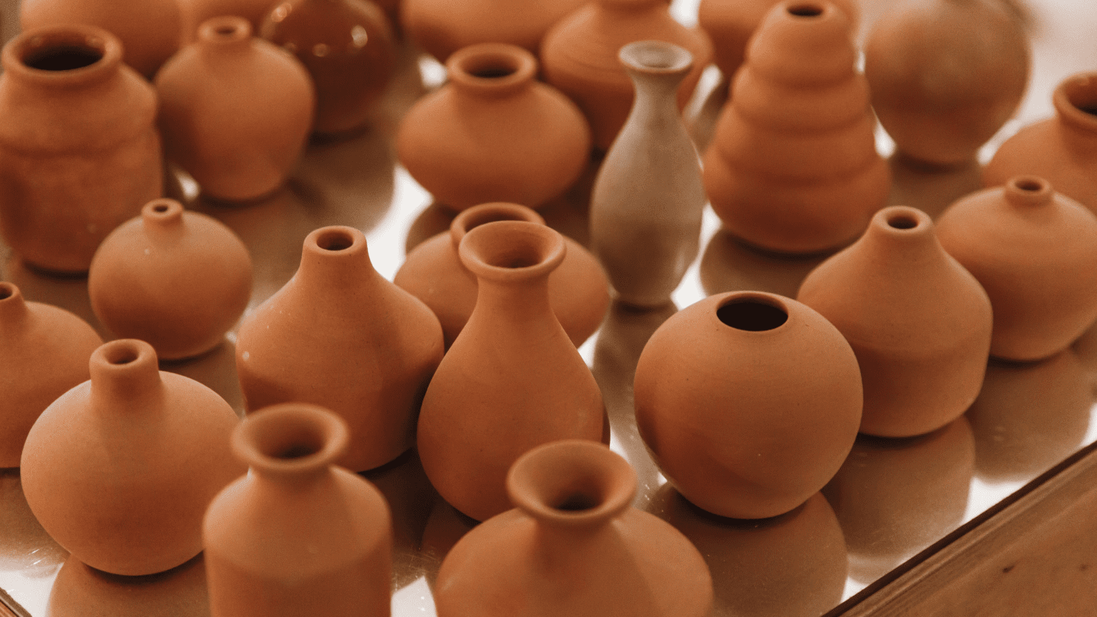 ¿Por qué la cerámica decorativa está conquistando los hogares?