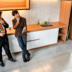 Espacio cómodo y funcional destinado al alquiler corporativo para equipos de trabajo.