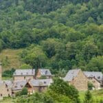 Vista panoràmica del Pirineu a l’alba prop dels apartaments muntanya Pirineu Lleida.