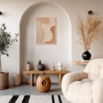 Imagen de interiores modernos con estilos de tendencia en Madrid como japandi, minimalista cálido y mediterráneo, con mobiliario de diseño y luz natural