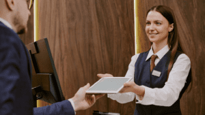 Soluciones tecnológicas para hoteles que mejoran la experiencia