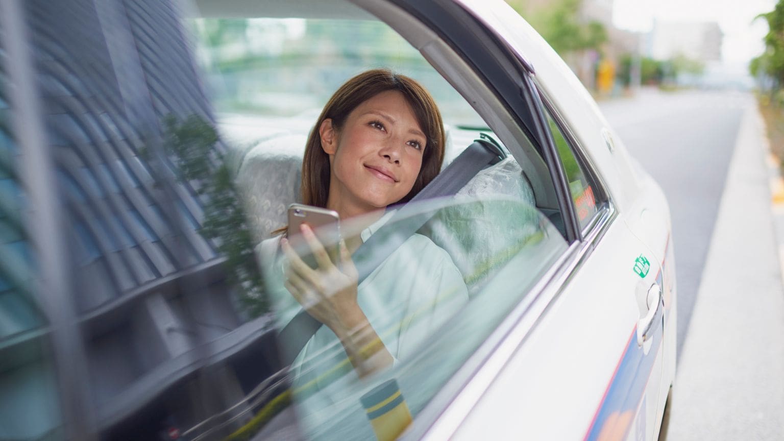 Ventajas de reservar un taxi para hacer turismo por Cataluña.