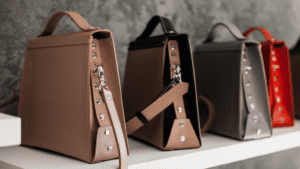 Diseño de bolsos artesanales sostenibles y funcionales para el uso diario