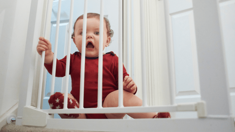 Mejores barreras de seguridad para bebés en puertas y escaleras