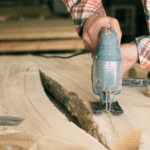 Carpintería moderna aplicada al diseño y funcionalidad de espacios interiores.