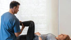 Centro de bienestar enfocado en la recuperación física y el alivio del dolor muscular.