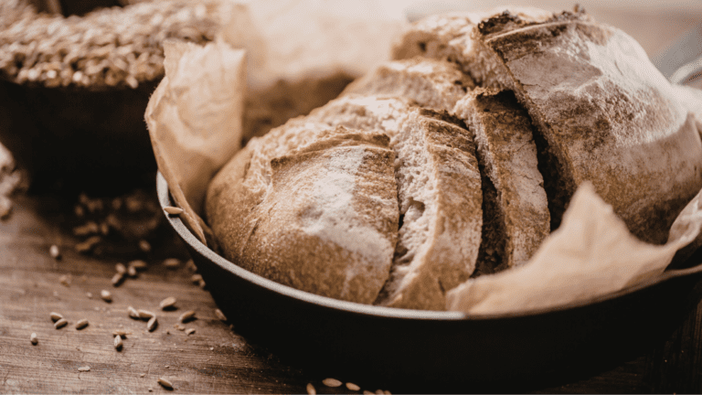 Cafeteria artesanal con desayunos saludables y productos elaborados a mano.