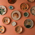 ¿Cómo usar platos decorativos para dar personalidad a tu hogar?