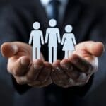 Comparación entre un equipo interno de recursos humanos y la externalización del servicio en una pyme que busca crecer con eficiencia