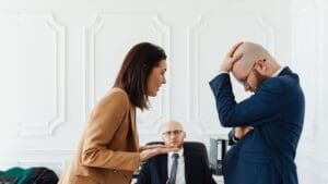 Conflicto familiar legal con asesoramiento jurídico en casos penales