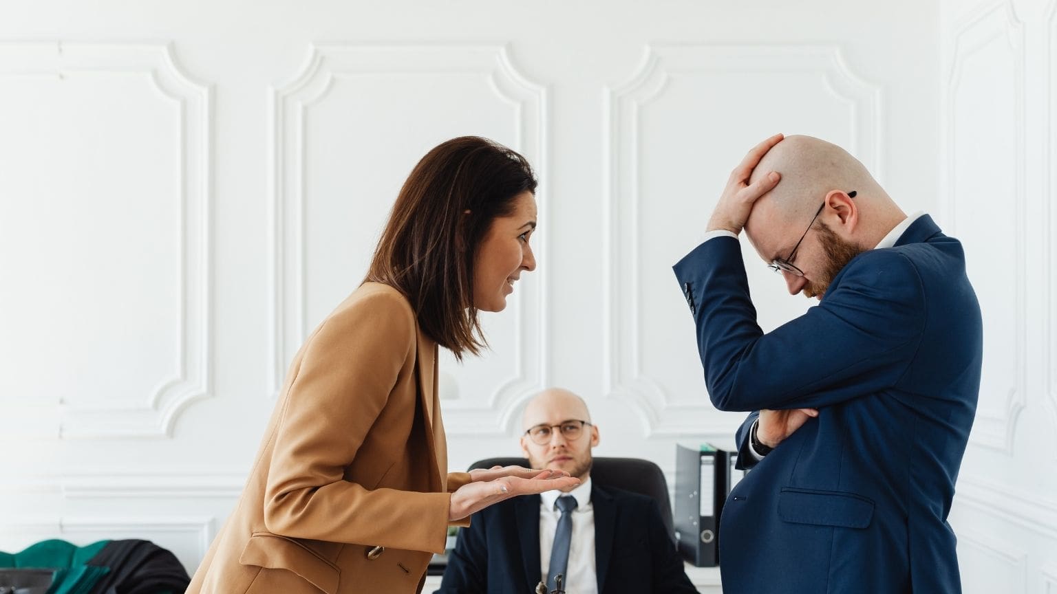 Conflicto familiar legal con asesoramiento jurídico en casos penales