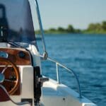 ¿Vale la pena invertir en un barco para uso personal o alquiler?