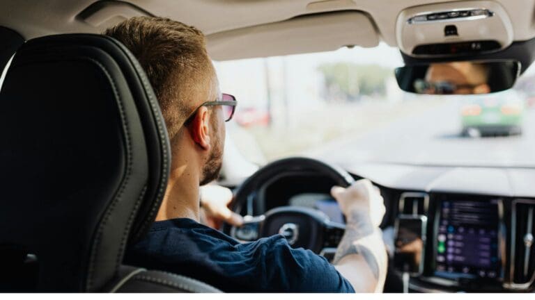 taxi sant cugat circulando por Sant Cugat del Vallès