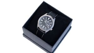 Cómo identificar relojes de pulsera fiables al comprar por internet.