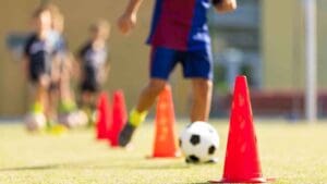 club deportivo fomentando valores y cohesión social en fútbol base