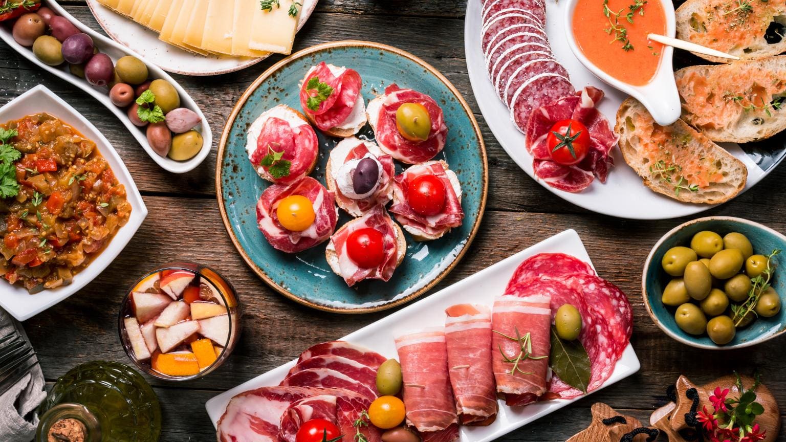 El papel de las tapas y raciones en la cultura de restaurante en Madrid