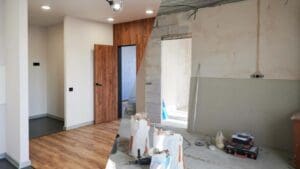 empresa de reformas integrales realizando obra en vivienda en la marina alta