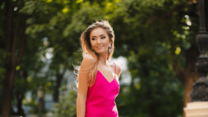 Tendencias actuales en una tienda de vestidos de fiesta en Madrid en 2026