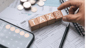 Reunión con asesor fiscal español para propietarios extranjeros.