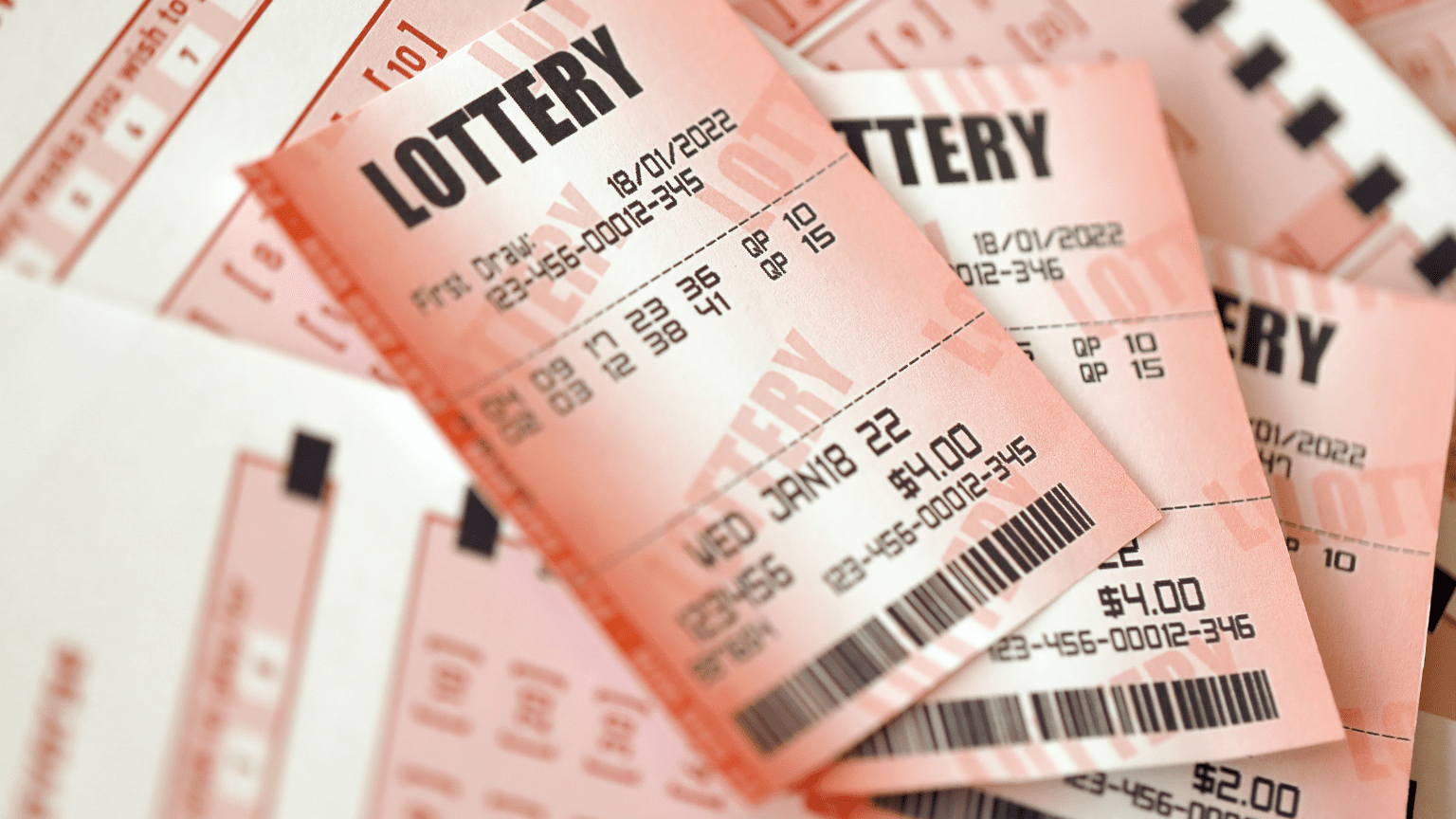 Revisión y resultados tras jugar a la lotería online en su móvil.