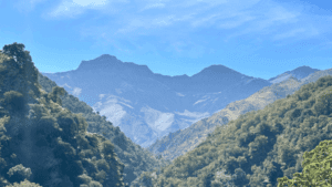 ¿Cómo vivir el turismo en Granada desde la montaña?