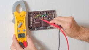 Reparar un termostato inteligente en casa antes de comprar uno nuevo
