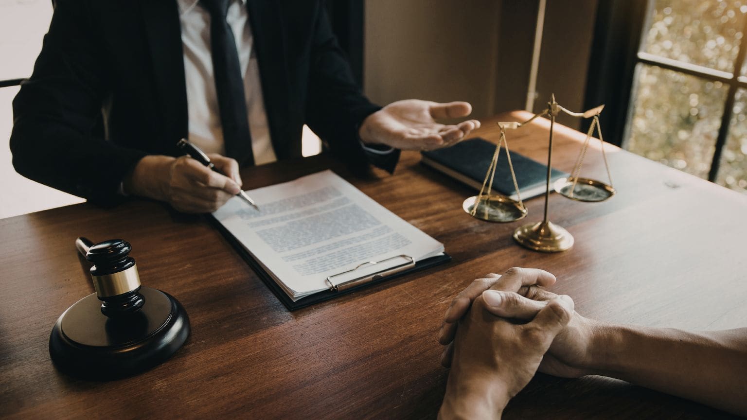 ¿Por qué contar con un abogado bancario en casos de hipoteca?