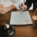 Abogado de familia en Algeciras asesorando sobre divorcio de mutuo acuerdo.