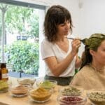 ¿Qué es la peluquería natural y por qué es una opción consciente?