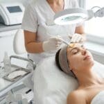 ¿Qué es el piling y cómo ayuda a la piel del rostro?