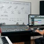 ¿Qué implica el desarrollo de una carrera musical exitosa?