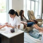 ¿Qué es la manicura y pedicura y cuál es su importancia en el cuidado personal?