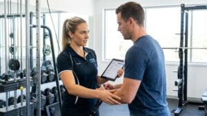 ¿Qué es un entrenador personal y cómo puede ayudar a alcanzar metas de fitness?