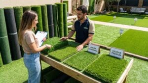 ¿Qué factores determinan el precio del césped artificial?