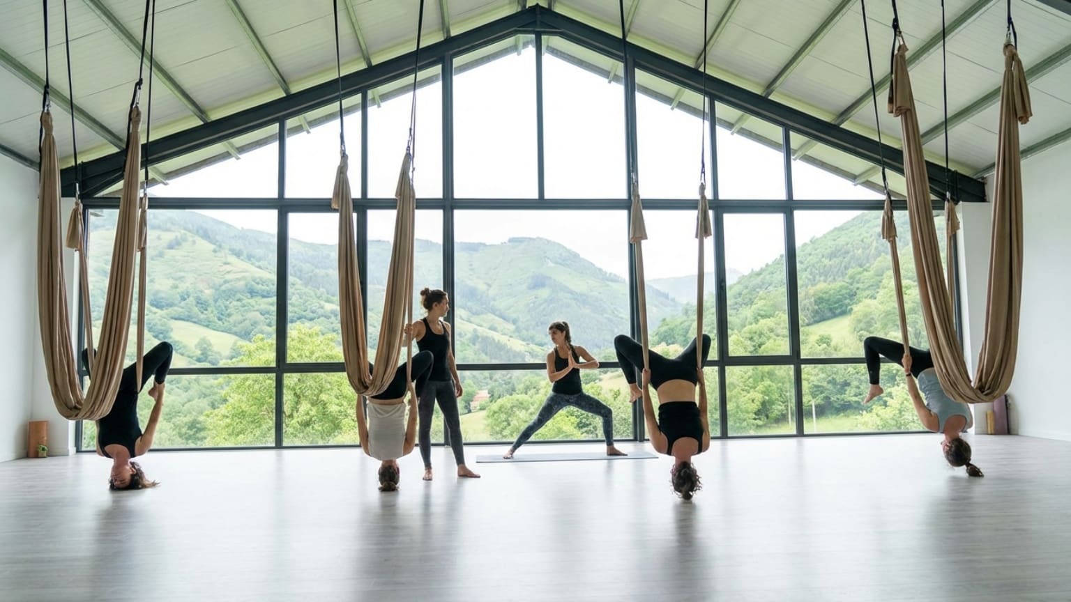 ¿Qué es el yoga aéreo y cómo se practica en Asturias?