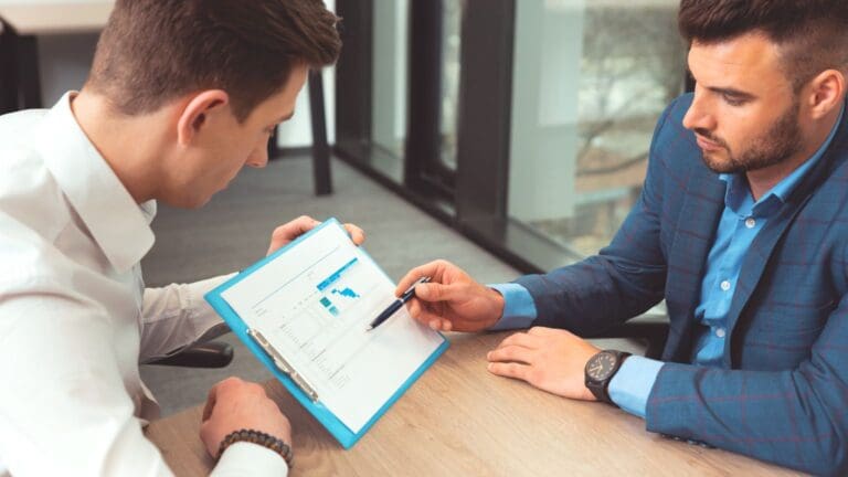 Asesoramiento fiscal profesional para ahorrar impuestos de forma legal en empresas y autónomos